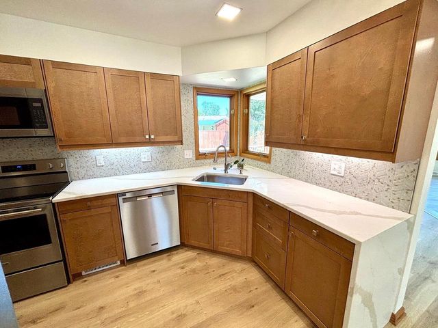 1016 Erie Drive, Janesville, WI 53545