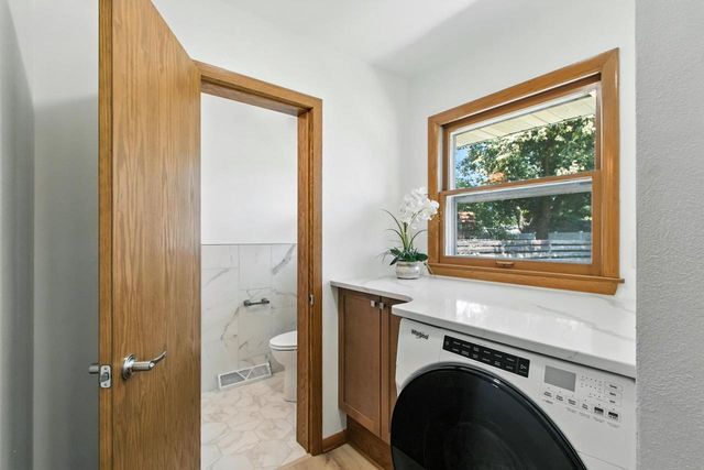 1016 Erie Drive, Janesville, WI 53545