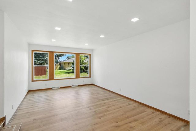 1016 Erie Drive, Janesville, WI 53545