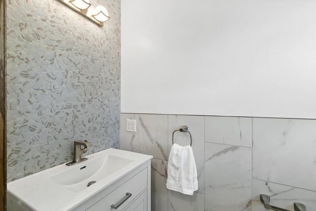 1016 Erie Drive, Janesville, WI 53545