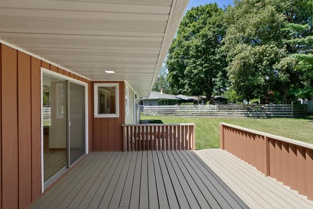 1016 Erie Drive, Janesville, WI 53545