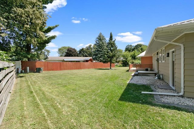 1016 Erie Drive, Janesville, WI 53545