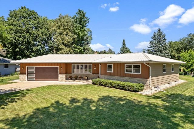 1016 Erie Drive, Janesville, WI 53545