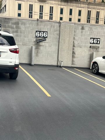 2 E Erie Street 666, Chicago, IL 60610