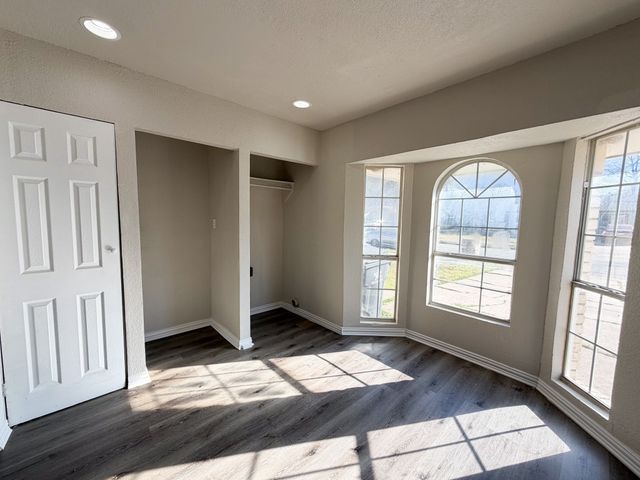 1307 Janann Avenue, Arlington, TX 76014