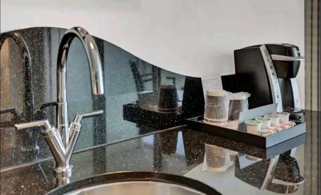 4391 Collins Avenue 1913, Miami Beach, FL 33140