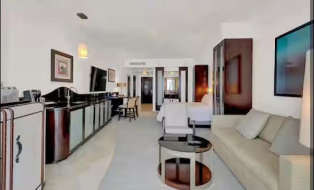 4391 Collins Avenue 1913, Miami Beach, FL 33140