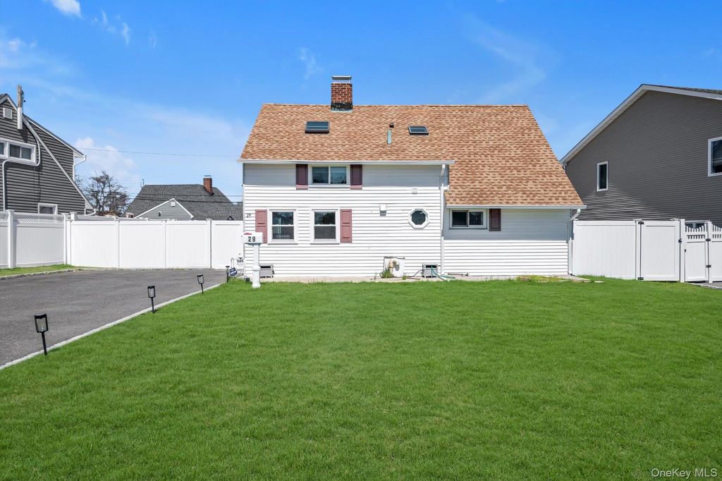 29 Cutter Lane, Levittown, NY 11756