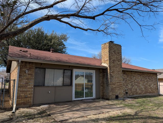 7505 Four Winds Drive, Fort Worth, TX 76133