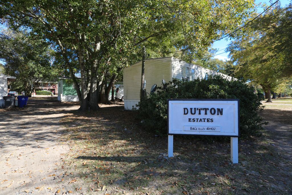 5464 Dutton Avenue, North Charleston, SC 29406