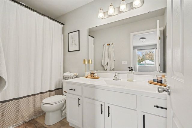 1743 Harper Grove Lane, Vicksburg, MI 49097