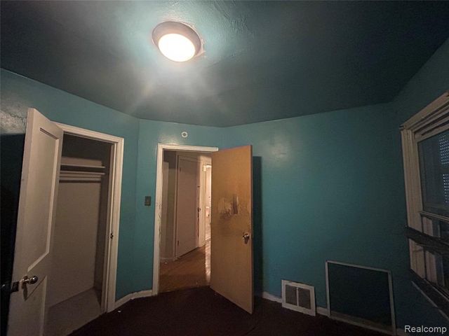 6378 Brace Street, Detroit, MI 48228