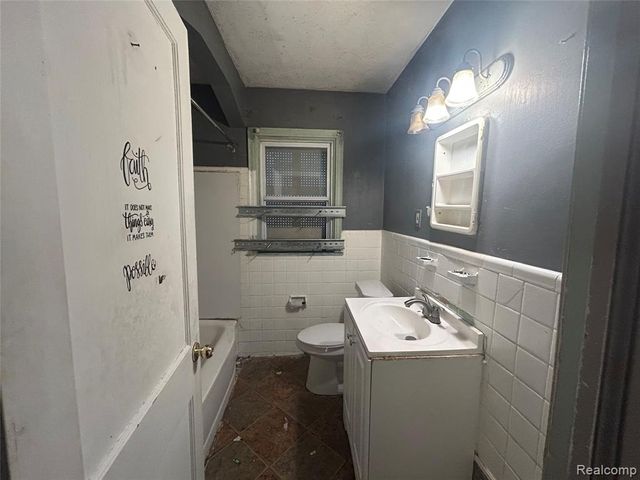 6378 Brace Street, Detroit, MI 48228