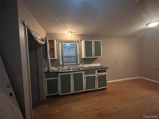 6378 Brace Street, Detroit, MI 48228