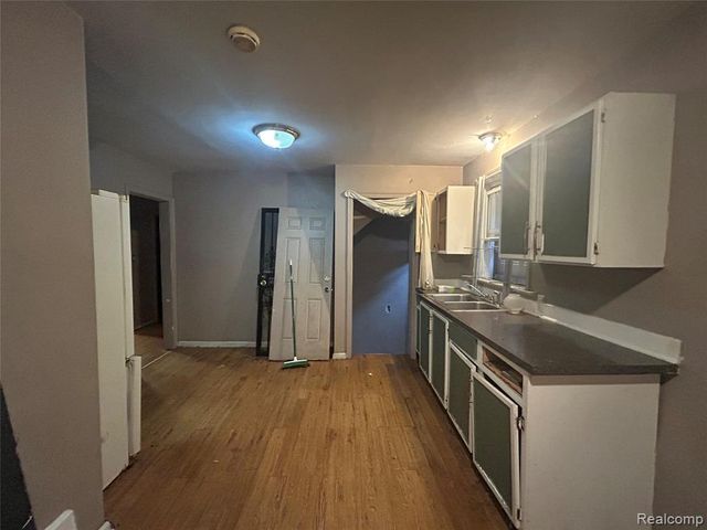 6378 Brace Street, Detroit, MI 48228