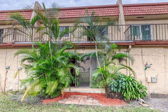 73 Ann Lee Ln, Tamarac, FL 33319