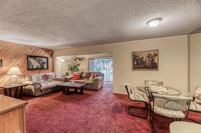 73 Ann Lee Ln, Tamarac, FL 33319