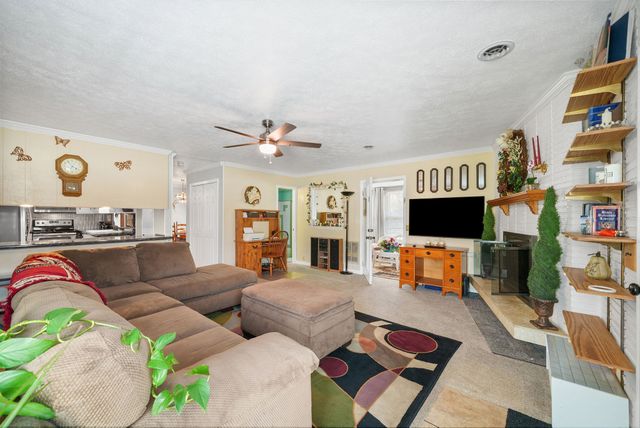 2528 Faulkner Dr, Hopkinsville, KY 42240