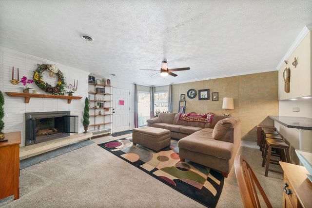 2528 Faulkner Dr, Hopkinsville, KY 42240