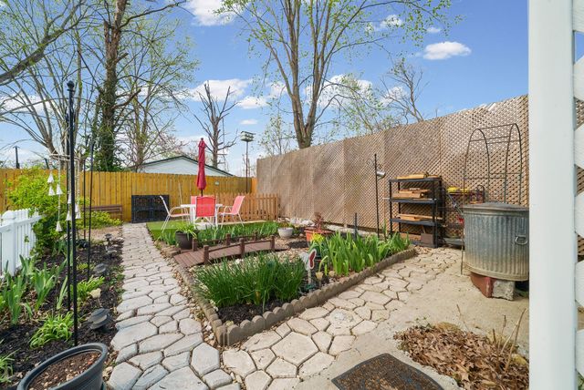 2528 Faulkner Dr, Hopkinsville, KY 42240