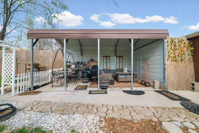 2528 Faulkner Dr, Hopkinsville, KY 42240