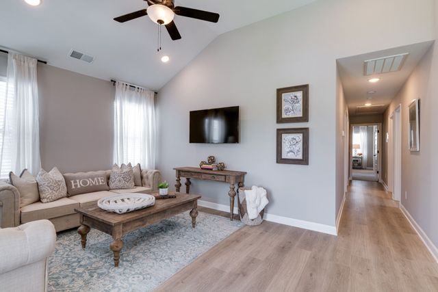 164 Rothwood Drive, Hendersonville, TN 37075