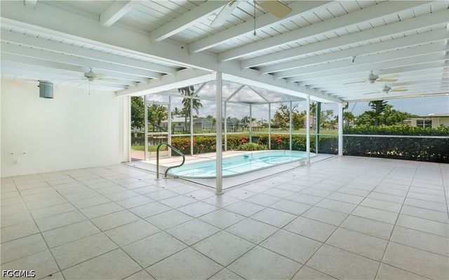 5609 De Soto CT, Cape Coral, FL 33904