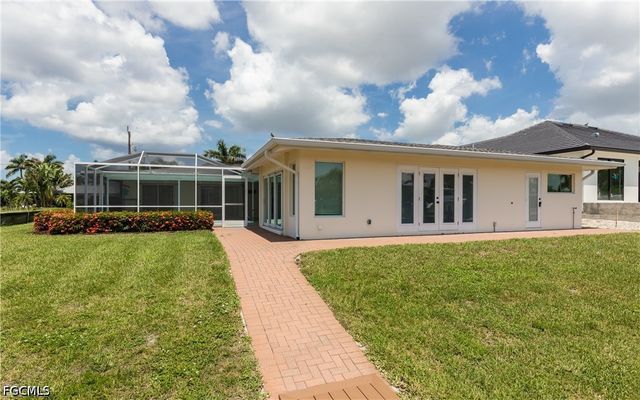 5609 De Soto CT, Cape Coral, FL 33904