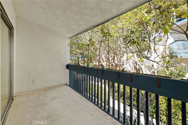 902 Camino Real 204, Redondo Beach, CA 90277
