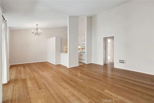902 Camino Real 204, Redondo Beach, CA 90277