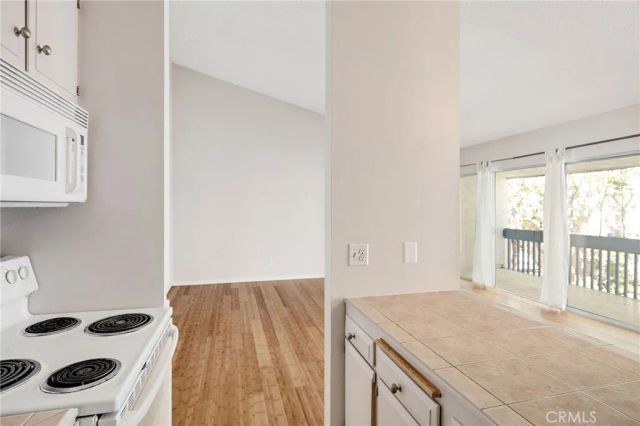 902 Camino Real 204, Redondo Beach, CA 90277