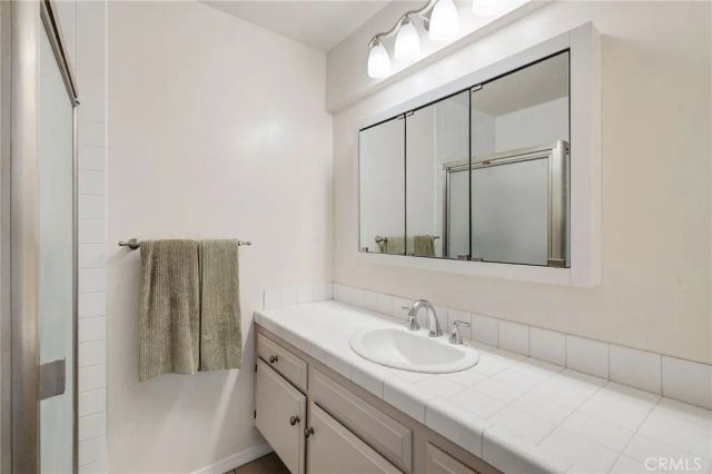 902 Camino Real 204, Redondo Beach, CA 90277