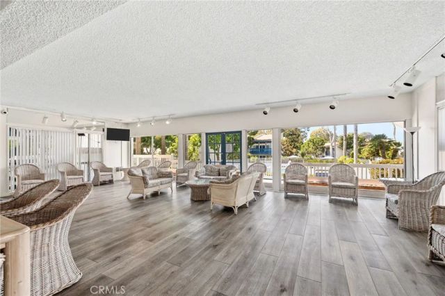 902 Camino Real 204, Redondo Beach, CA 90277