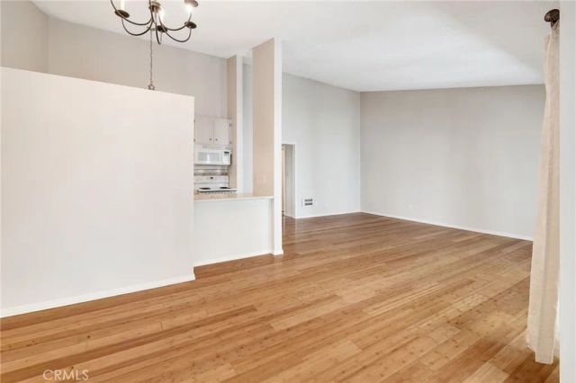 902 Camino Real 204, Redondo Beach, CA 90277