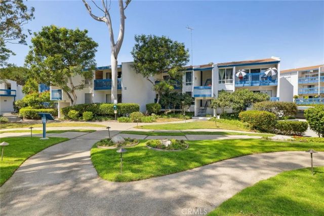 902 Camino Real 204, Redondo Beach, CA 90277