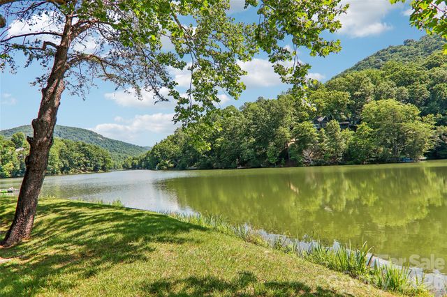 147 W Lake Drive S 1206, Lake Lure, NC 28746