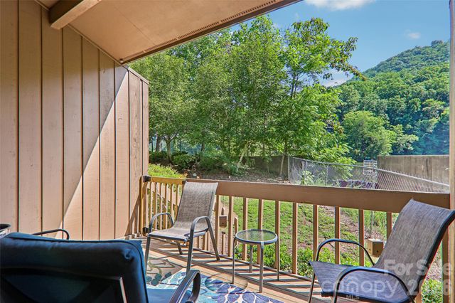 147 W Lake Drive S 1206, Lake Lure, NC 28746