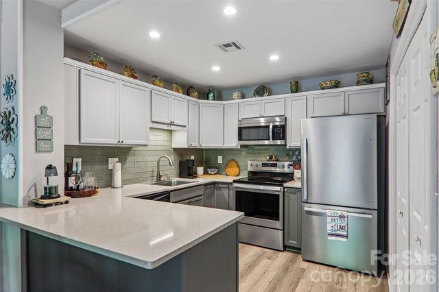 147 W Lake Drive S 1206, Lake Lure, NC 28746