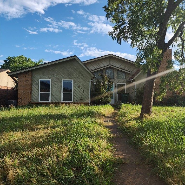 521 NW 138th Street, Edmond, OK 73013
