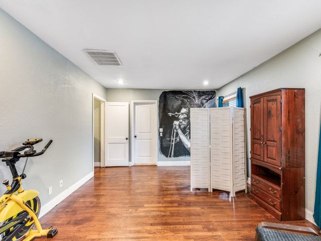 4337 Geddes Avenue, Fort Worth, TX 76107