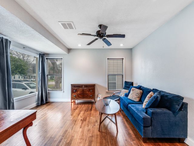 4337 Geddes Avenue, Fort Worth, TX 76107