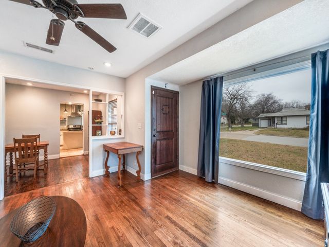 4337 Geddes Avenue, Fort Worth, TX 76107