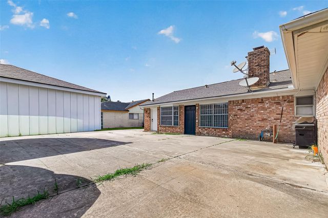 8831 Sandstone Street, Houston, TX 77036