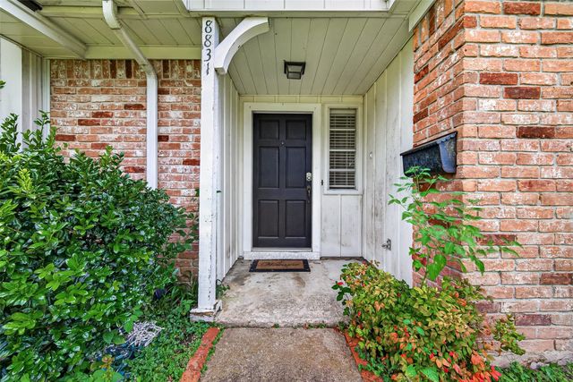 8831 Sandstone Street, Houston, TX 77036