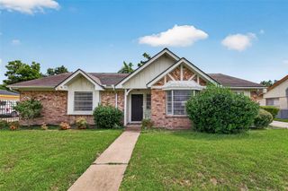 8831 Sandstone Street, Houston, TX 77036