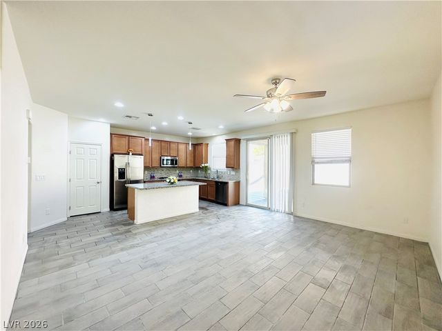 12525 Skylight View Street, Las Vegas, NV 89138