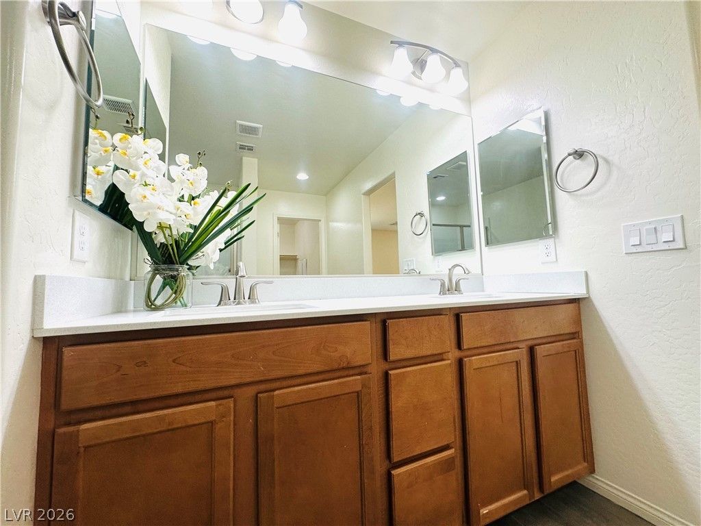 Image 27 of property listing at 12525 Skylight View Street, Las Vegas, NV 89138