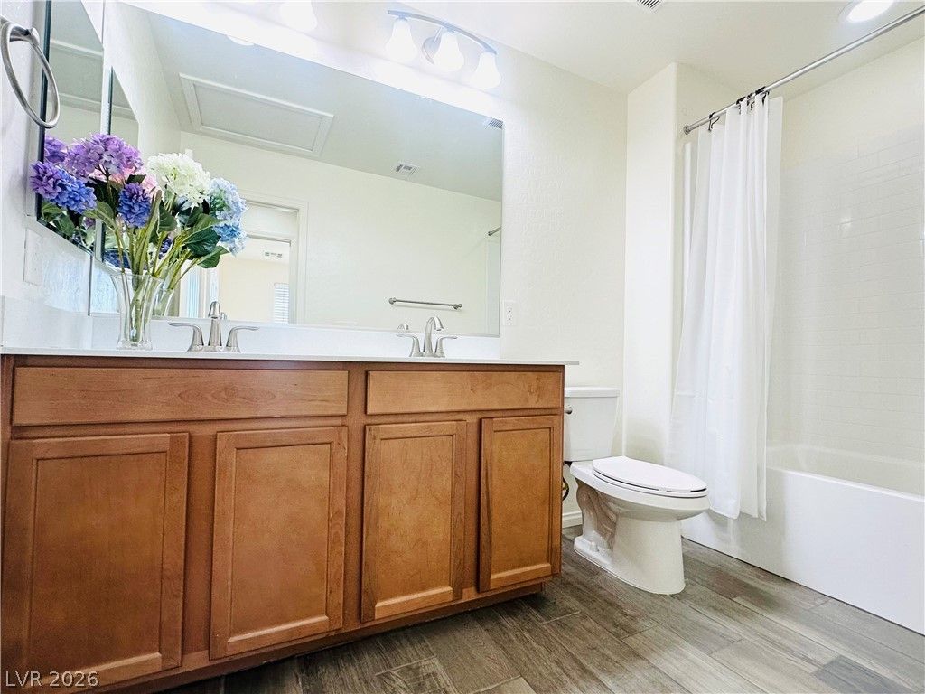 Image 28 of property listing at 12525 Skylight View Street, Las Vegas, NV 89138