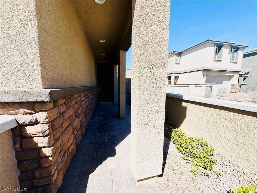 Image 4 of property listing at 12525 Skylight View Street, Las Vegas, NV 89138