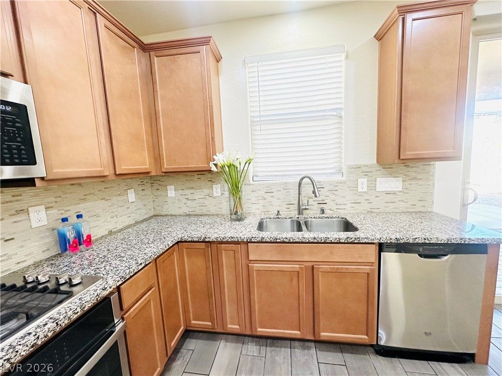 Image 8 of property listing at 12525 Skylight View Street, Las Vegas, NV 89138